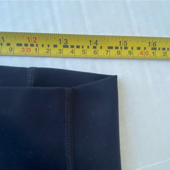 Fabletics Like New!! Womens Athletic Spandex Leggings in Black / Medium - Picture 6 of 8